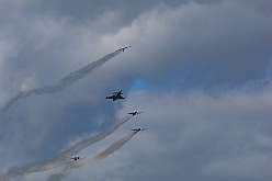 99: IMG_102743